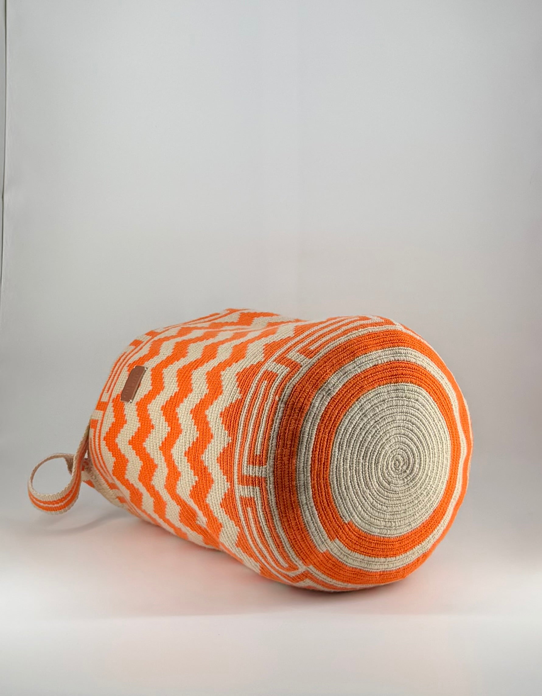 Yara Wayuu Mochila (Mochilón) – Handwoven Bag from Colombia