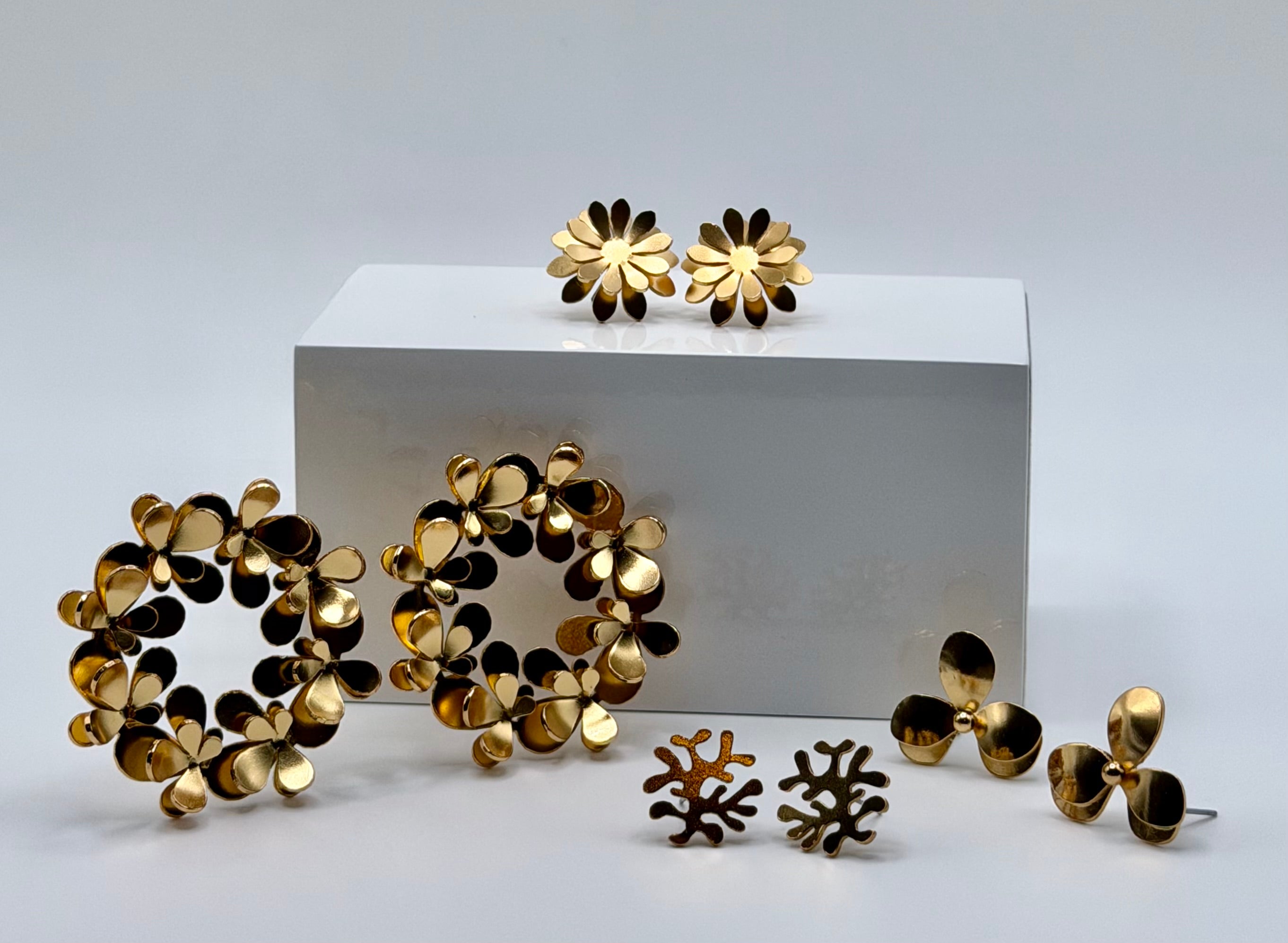 Lirio de Agua Earrings – Victoria Amazonica