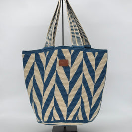 Irunu Wayuu Mochilon Bag – Neutral Geometric Handwoven Crochet Bag