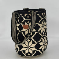 Carmen Wayuu Mochilón Bag – Handmade in Colombia | Handwoven Bucket Bag for Travel & Everyday