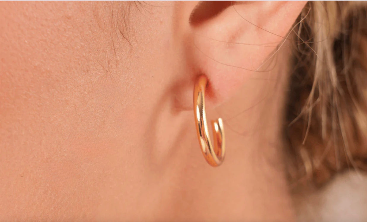 Ali 24k Gold Tiered Hoop Earrings | Handcrafted Colombian Jewelry | AMPMsis