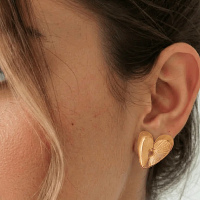 Mini Amahi 24k Gold Stud Earrings | Handcrafted Colombian Jewelry | AMPMsis1