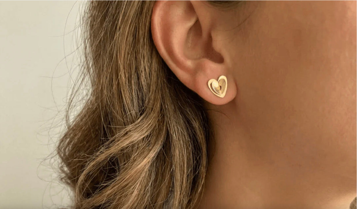 Mini Amahi 24k Gold Stud Earrings | Handcrafted Colombian Jewelry | AMPMsis2