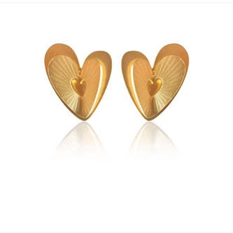 Mini Amahi 24k Gold Stud Earrings | Handcrafted Colombian Jewelry | AMPMsis