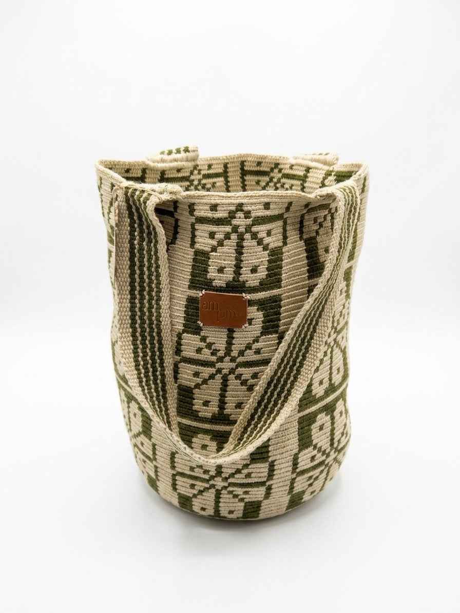 Wayuu Green Mochilón Tote Bag – Handcrafted Colombian Elegance for Every Occasion