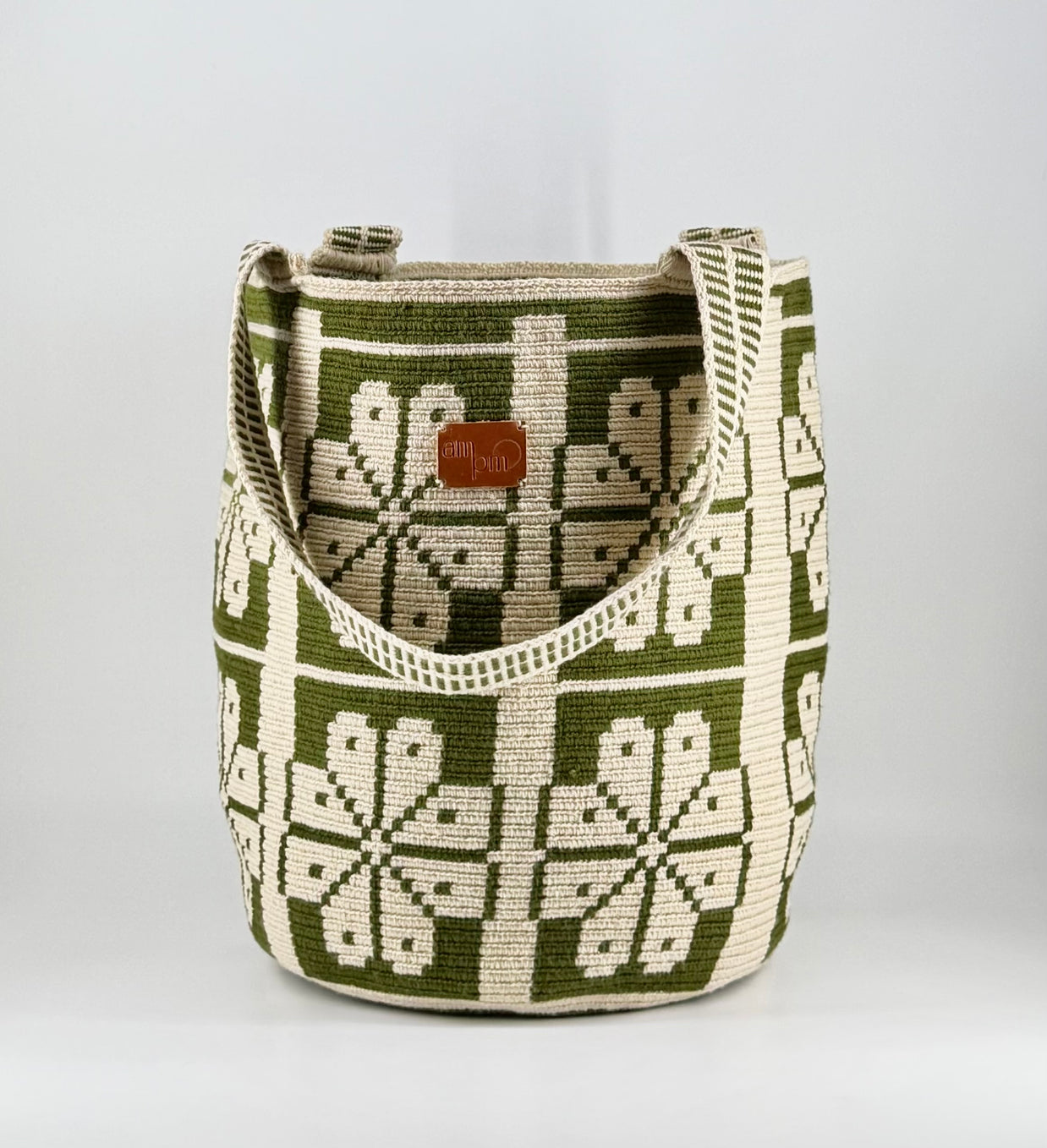 Wayuu Green Mochilón Large Tote Bag – Handwoven Floral Bag from Colombia