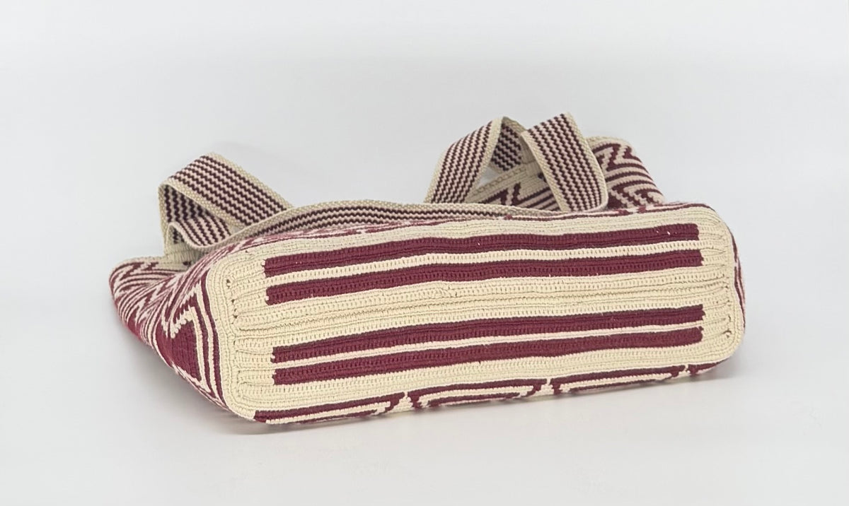 Wayuu_Handwoven_Tote_Bag_Burgundy_Cream_Diamond_Lattice