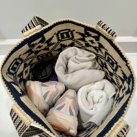 https://ampmsis.com/collections/wayuu-mochila-bags-totes