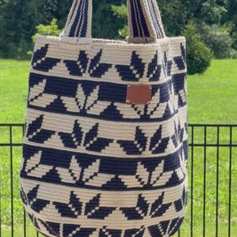 https://ampmsis.com/collections/wayuu-mochila-bags-totes