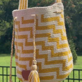 https://ampmsis.com/collections/wayuu-mochila-bags-totes
