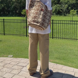 https://ampmsis.com/collections/wayuu-mochila-bags-totes