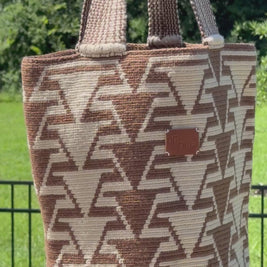 https://ampmsis.com/collections/wayuu-mochila-bags-totes