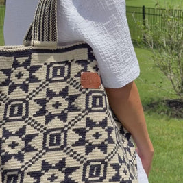 https://ampmsis.com/collections/wayuu-mochila-bags-totes