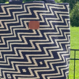 https://ampmsis.com/collections/wayuu-mochila-bags-totes
