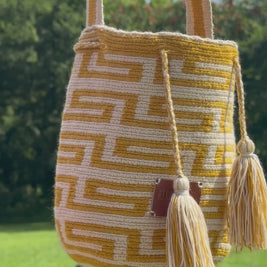 https://ampmsis.com/collections/wayuu-mochila-bags-totes