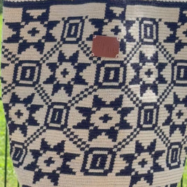 https://ampmsis.com/collections/wayuu-mochila-bags-totes