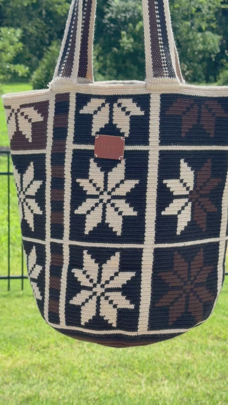 https://ampmsis.com/collections/wayuu-mochila-bags-totes
