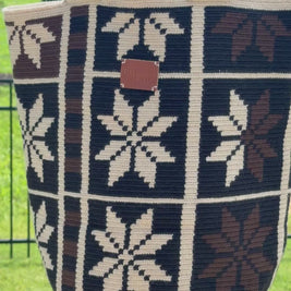 https://ampmsis.com/collections/wayuu-mochila-bags-totes