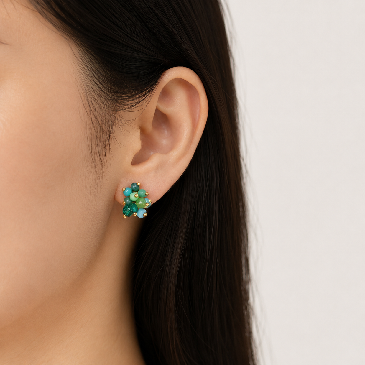 products/emerald-forest-green-gemstone-cluster-studs3